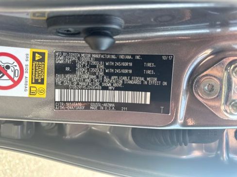 Used 2018 Toyota Highlander Plus AWD/4WD image 22