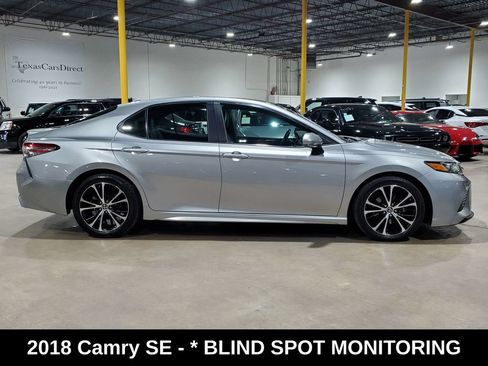 Used 2018 Toyota Camry SE w/ Audio Package FWD image 5