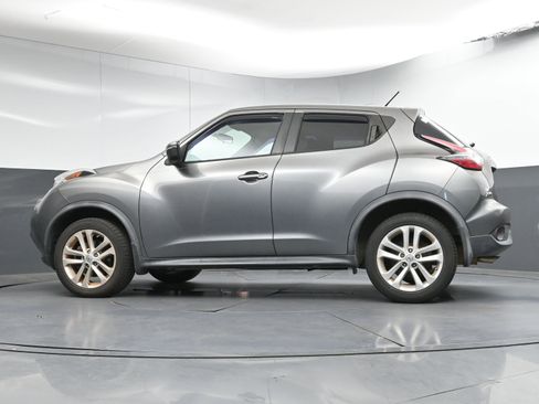 Used 2015 Nissan Juke SV image 29
