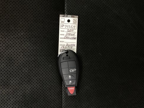 Used 2014 Dodge Challenger R/T image 37