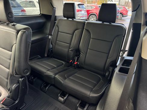 Used 2019 GMC Acadia Denali w/ LPO, Floor Liner Package AWD/4WD image 19