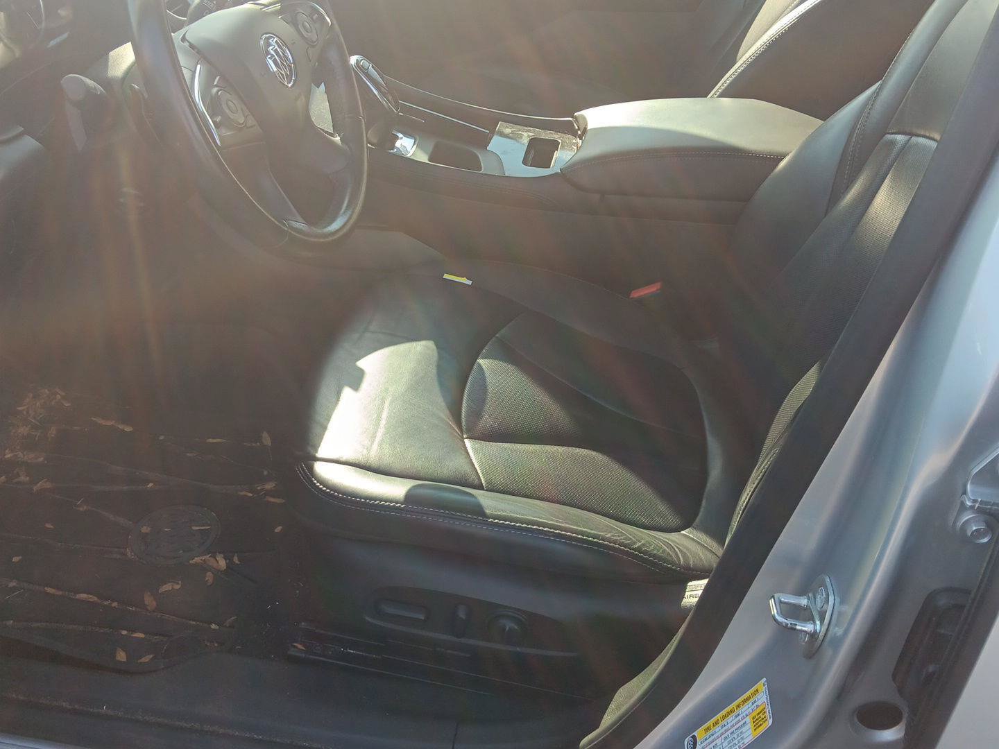 Used 2017 Buick LaCrosse Essence w/ Sun and Shade Package FWD image 12