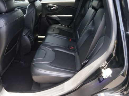 Used 2020 Jeep Cherokee Latitude Plus FWD image 13