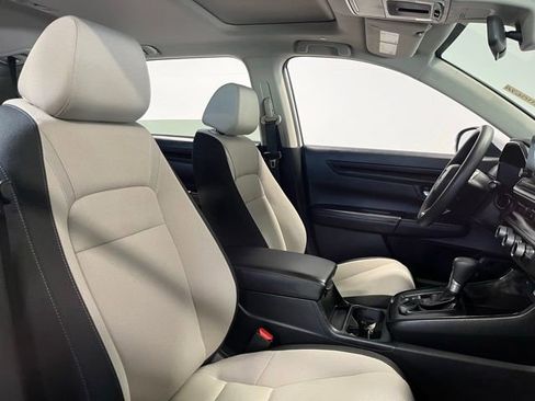 Used 2025 Honda CR-V EX image 10