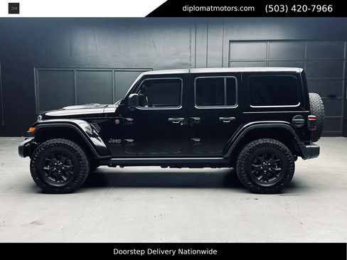 Used 2021 Jeep Wrangler Unlimited Rubicon AWD/4WD image 4