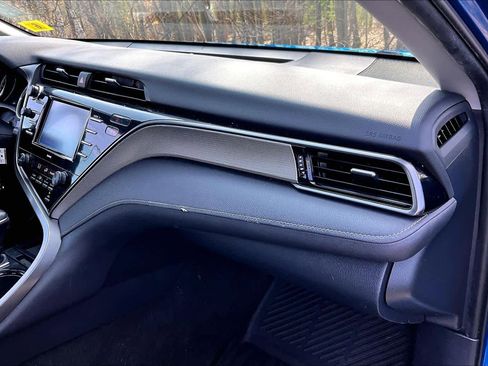 Used 2020 Toyota Camry SE AWD/4WD image 17