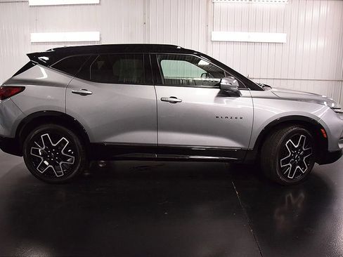 Used 2023 Chevrolet Blazer RS w/ Driver Confidence II Package AWD/4WD image 8