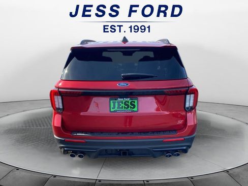 Used 2025 Ford Explorer ST image 5
