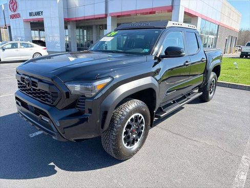 Certified 2024 Toyota Tacoma TRD Off-Road w/ TRD Off Road Upgrade Package AWD/4WD image 4