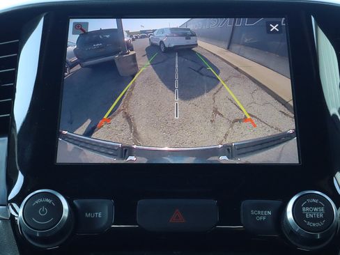Used 2022 RAM 1500 Big Horn AWD/4WD image 12