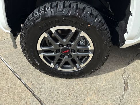 New 2025 Toyota Tacoma TRD Sport image 28