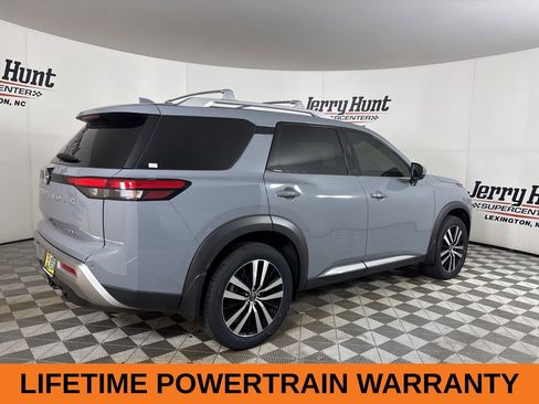 Used 2024 Nissan Pathfinder Platinum w/ Cargo Package image 5