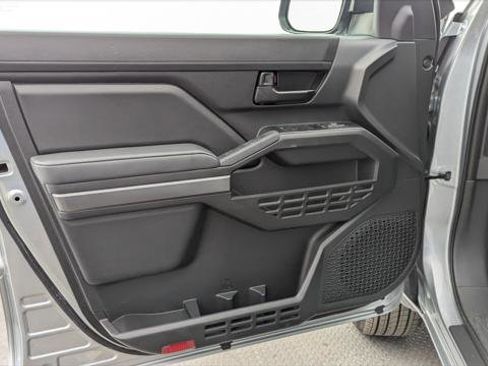 Used 2025 Toyota Tacoma SR5 RWD image 13