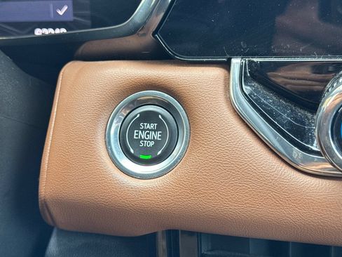 Certified 2023 GMC Canyon AT4 w/ AT4 Premium Package AWD/4WD image 22