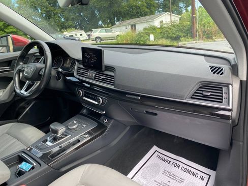 Used 2018 Audi Q5 2.0T Premium w/ Convenience Package AWD/4WD image 32