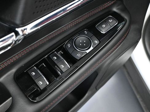 Used 2023 Lincoln Corsair Reserve w/ Jet Appearance Package image 20