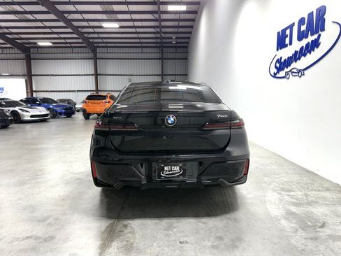 Used 2024 BMW 740i xDrive AWD/4WD image 10