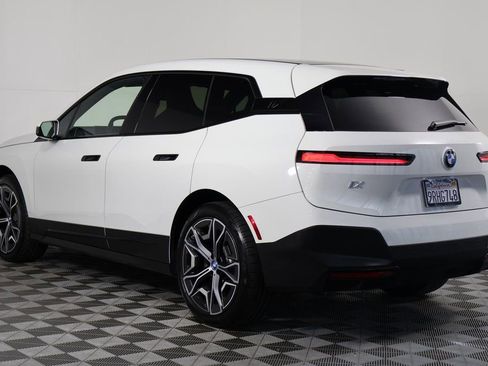 Used 2025 BMW iX xDrive50 w/ Premium Package image 6