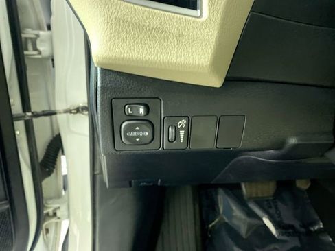 Used 2014 Toyota Corolla L image 13