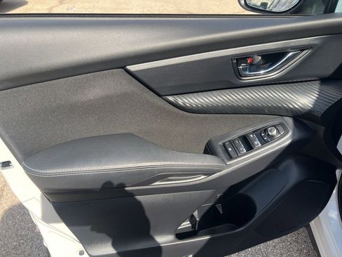 Used 2023 Subaru Ascent Premium w/ Convenience Package image 7