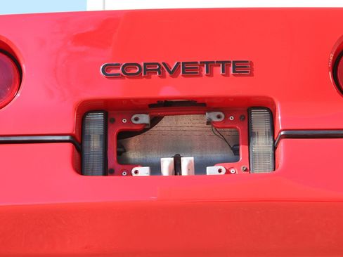 Used 1989 Chevrolet Corvette Coupe RWD image 39
