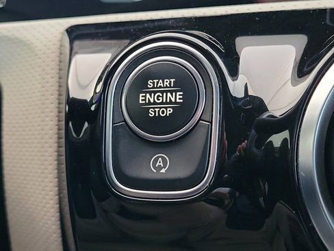 Used 2022 Mercedes-Benz CLA 250 image 24