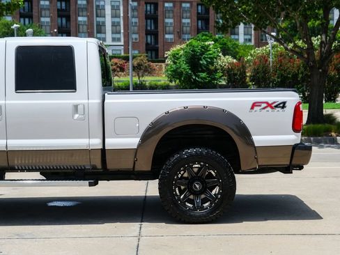 Used 2015 Ford F250 King Ranch w/ FX4 Off-Road Package AWD/4WD image 12
