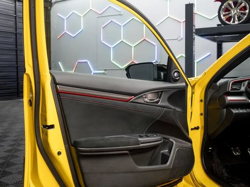 Used 2021 Honda Civic Type R Limited image 11