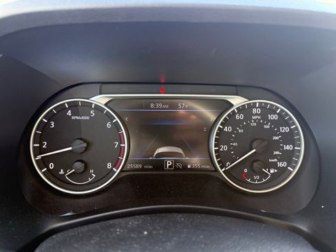 Certified 2025 Nissan Sentra SV image 15