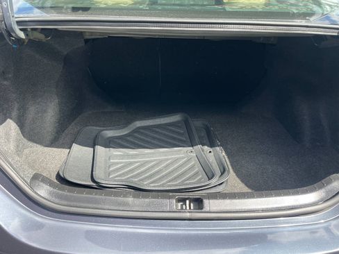 Used 2017 Toyota Corolla LE FWD image 16