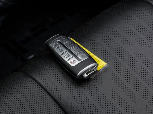 Used 2024 Genesis GV80 3.5T w/ Advanced Package image 61