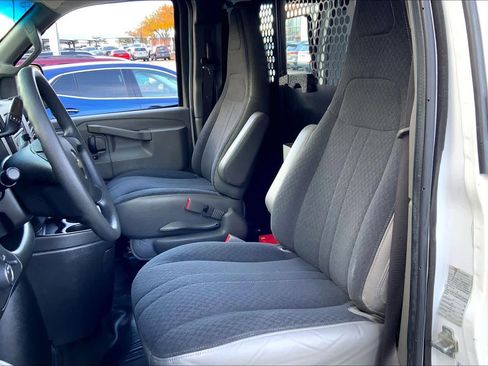 Used 2021 Chevrolet Express 2500 w/ Driver Convenience Package image 6