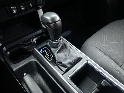 Used 2019 Toyota Tacoma TRD Sport image 20