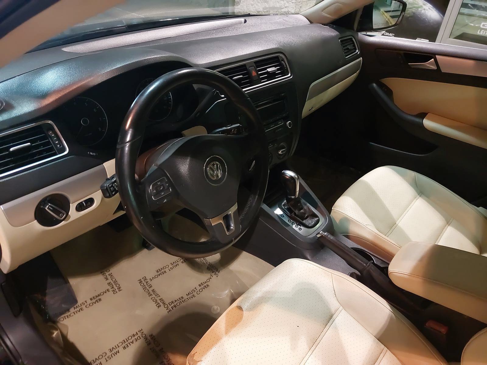 Used 2013 Volkswagen Jetta SE FWD image 16