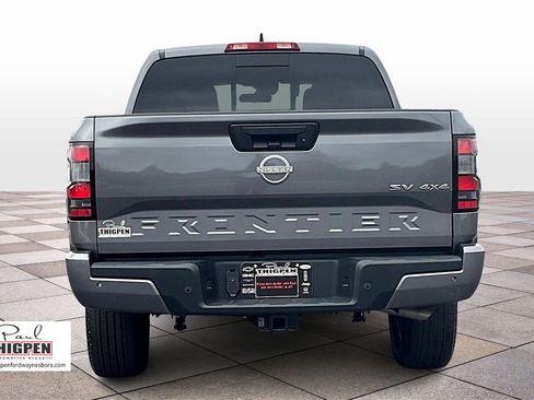 Used 2024 Nissan Frontier SV w/ SV Convenience Package image 4
