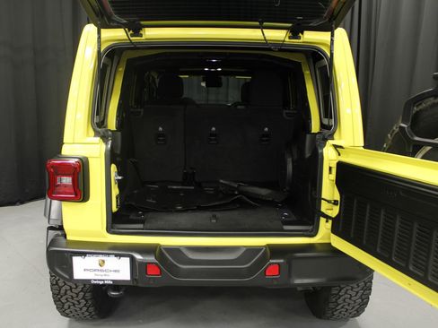 Used 2022 Jeep Wrangler Unlimited Sport image 17