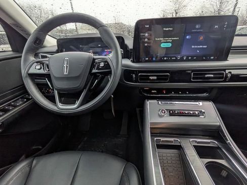 New 2025 Lincoln Aviator 2WD w/ Jet Appearance Package image 14