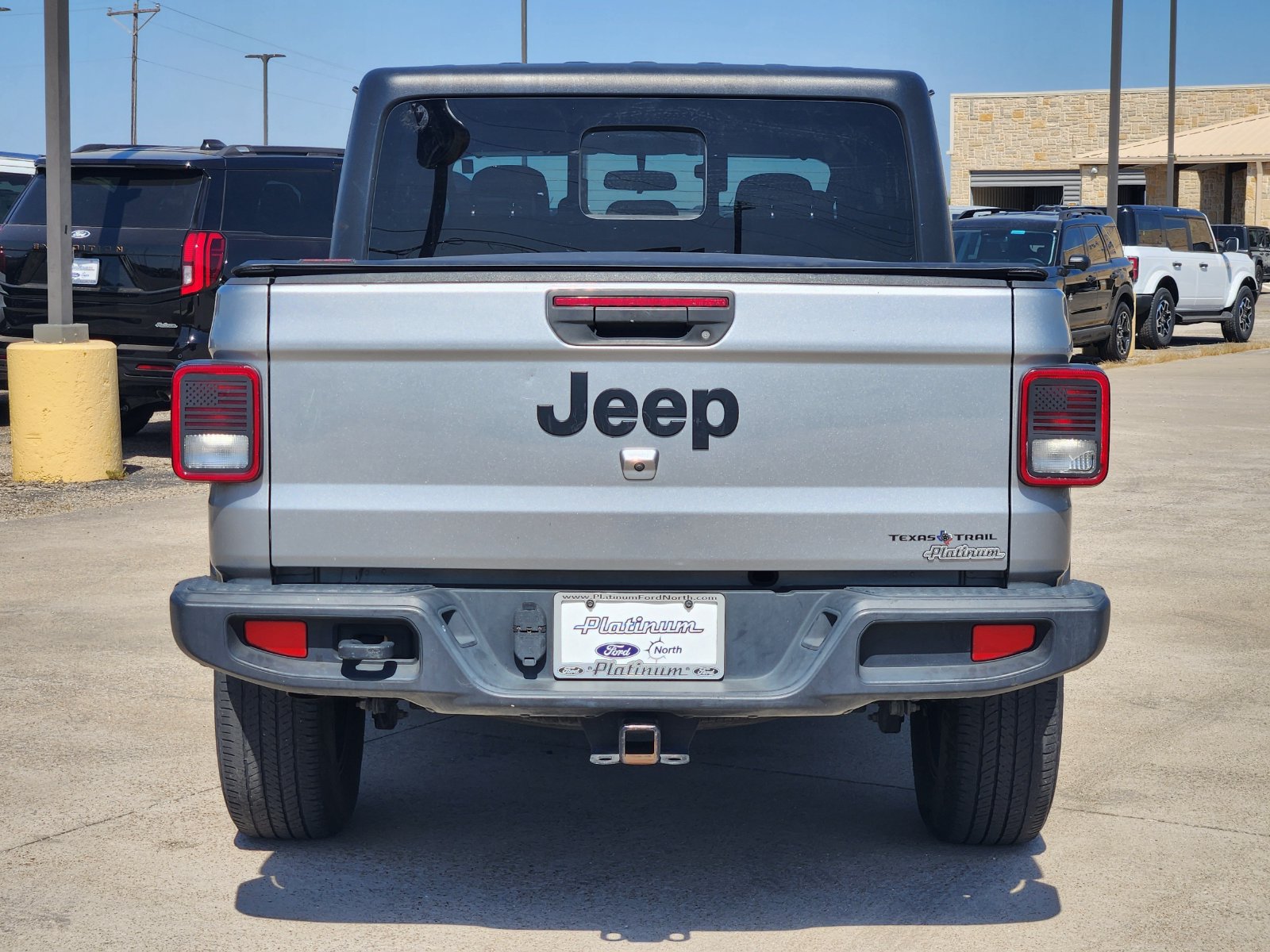 Used 2021 Jeep Gladiator Overland AWD/4WD image 8
