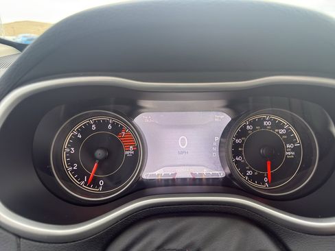 Used 2017 Jeep Cherokee Trailhawk image 20