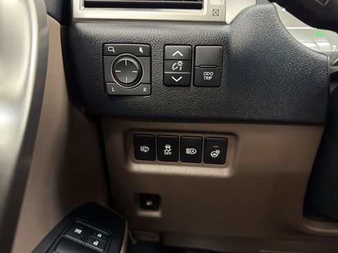 Certified 2023 Lexus GX 460 Premium w/ Accessory Package AWD/4WD image 40
