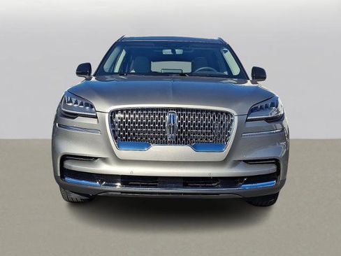 Used 2023 Lincoln Aviator Reserve w/ Equipment Group 201A image 2