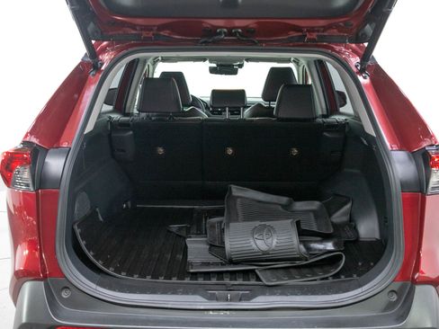 Used 2020 Toyota RAV4 XLE Premium AWD/4WD image 16