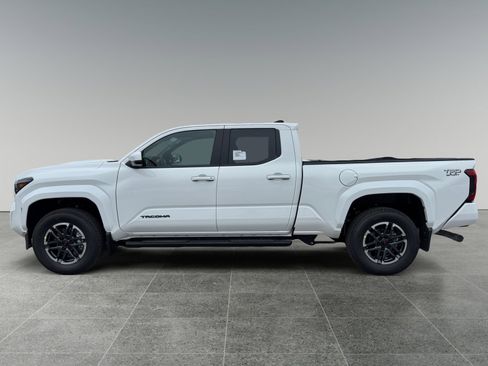 New 2025 Toyota Tacoma TRD Sport image 2