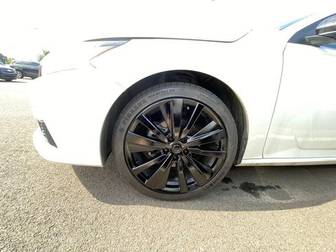 Used 2021 Nissan Altima 2.5 SR FWD image 29