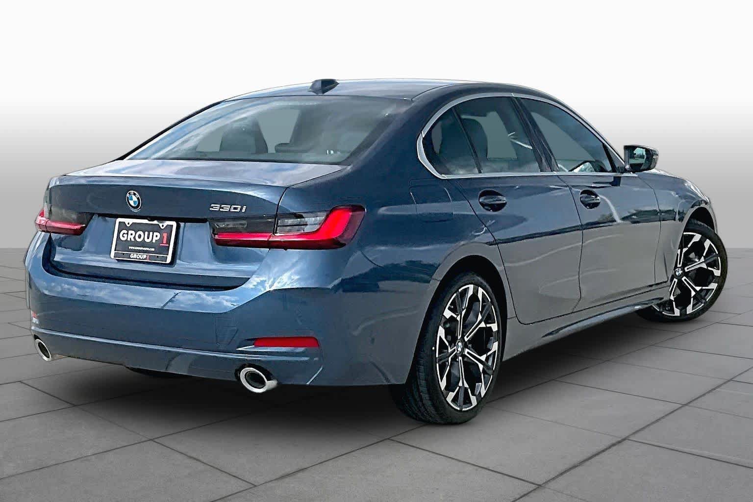 Used 2026 BMW 330i Sedan RWD image 12