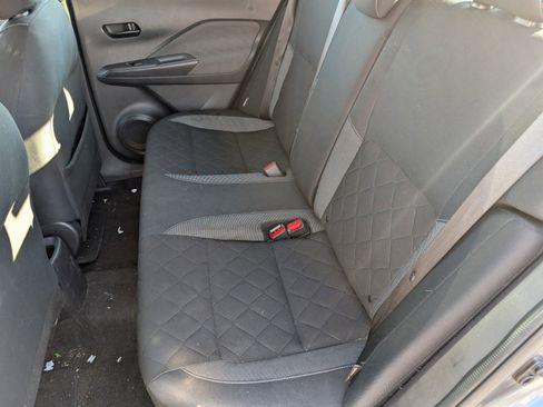 Used 2020 Nissan Kicks S image 5