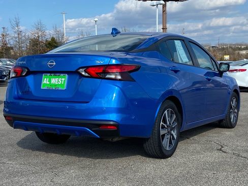 Used 2023 Nissan Versa SV image 5