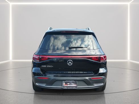 Used 2023 Mercedes-Benz EQB 250+ image 4