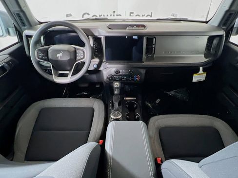 New 2025 Ford Bronco 4-Door image 7