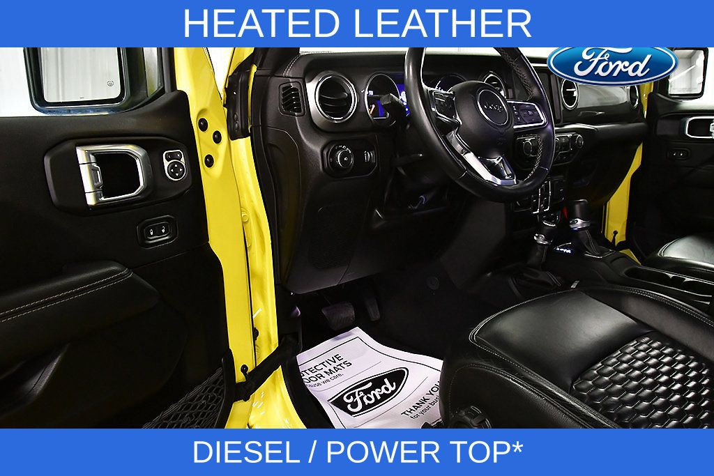 Used 2023 Jeep Wrangler Unlimited Sahara w/ LED Lighting Group AWD/4WD image 13